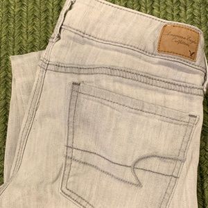 Light Gray American Eagle Jeans!